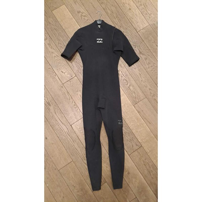 Billabong Herren Neoprenanzug Zero Kurzarm 2mm Zipfree Grösse M (Miete)