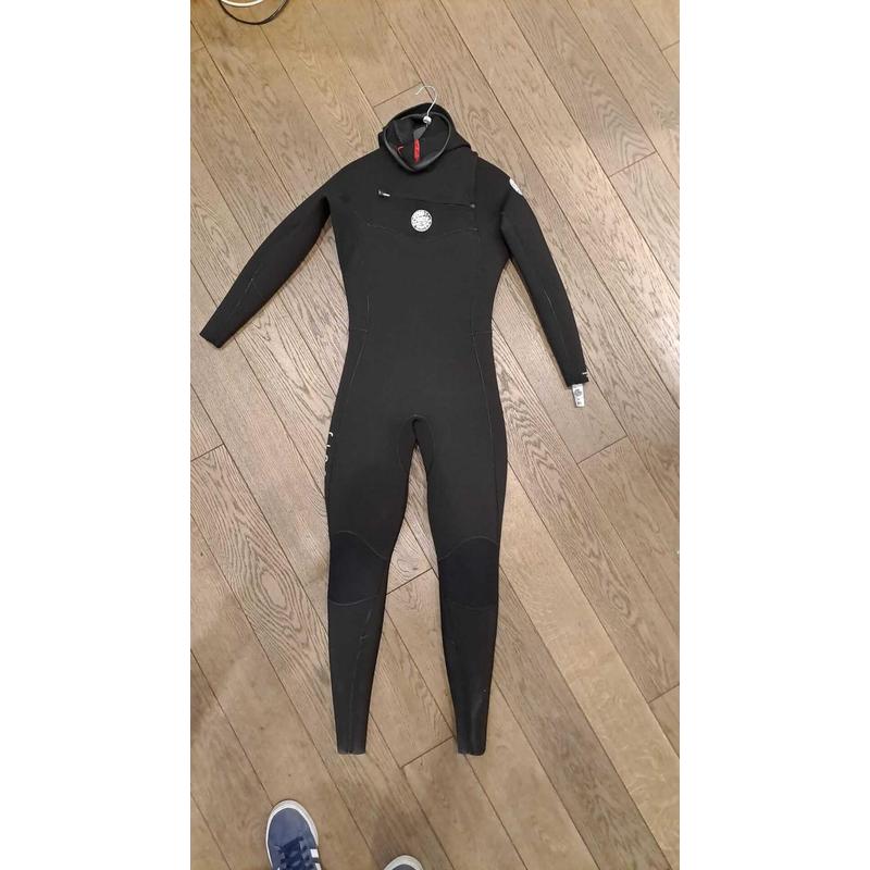 Rip Curl Dawn Patrol 5/4mm Chestzip mit Hood - Black Grösse 10 (Miete)