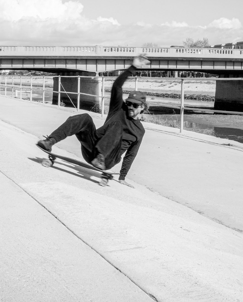 Carver Skateboard 30.5" Ghostnet C7 (Complete)