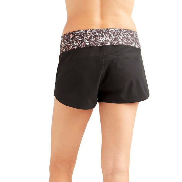 Dakine Damen Boardshort Mission 2.5'' - black