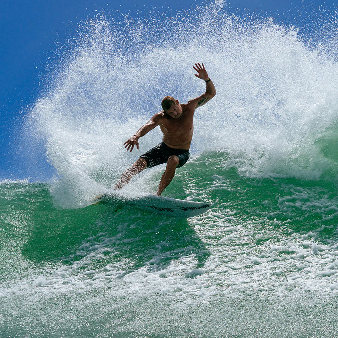 FCS II Finnen Mick Fanning Glass Fibre Fusion Tri - Smoke/ White