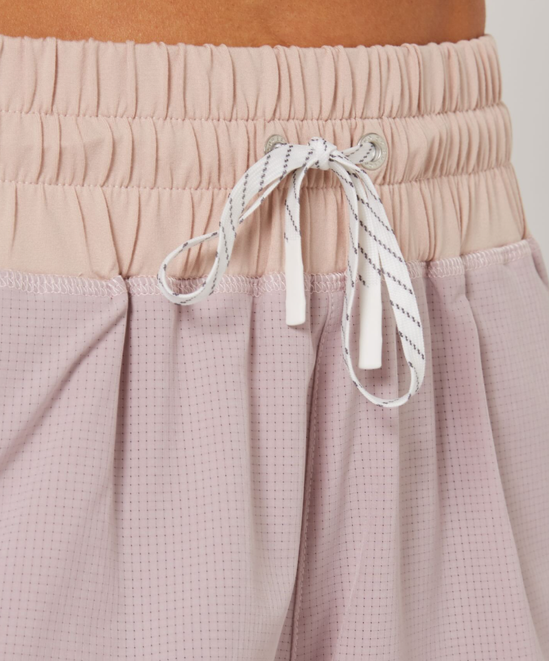 Follow Damen Techshorts Maven - Pastel Pink