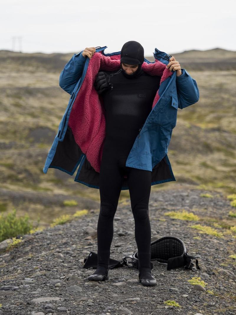 ION Dryrobe Water Jacket Storm Coat - Ink Blue