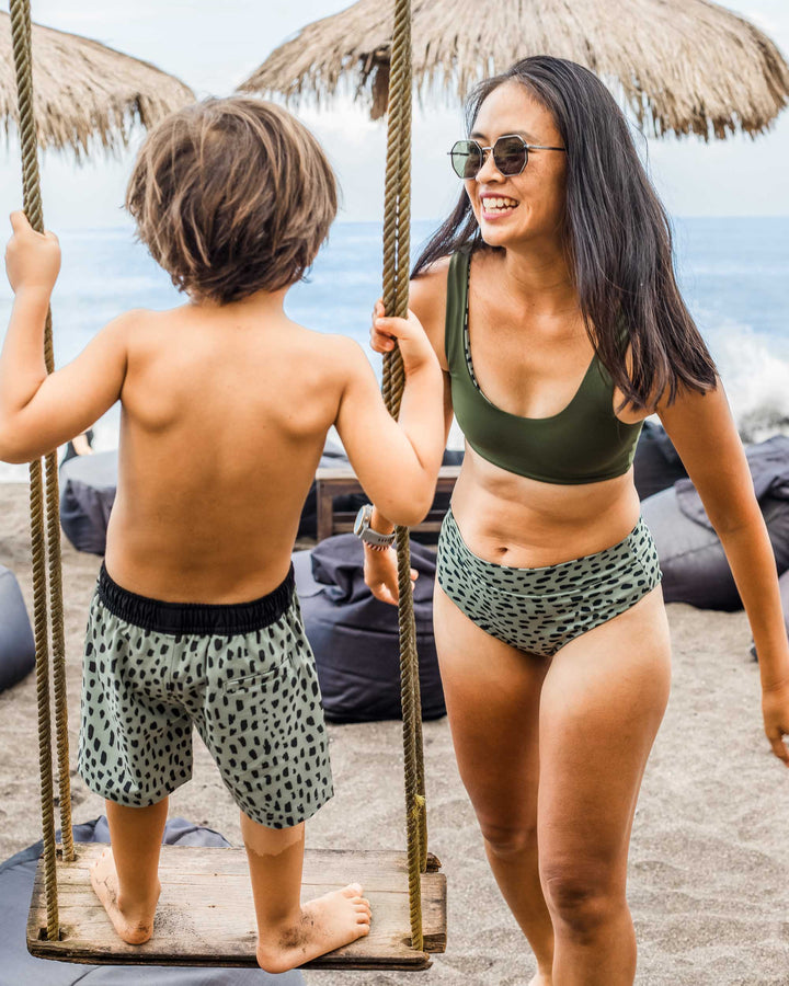 Main Design Kinder Boardshorts für Jungen Lean