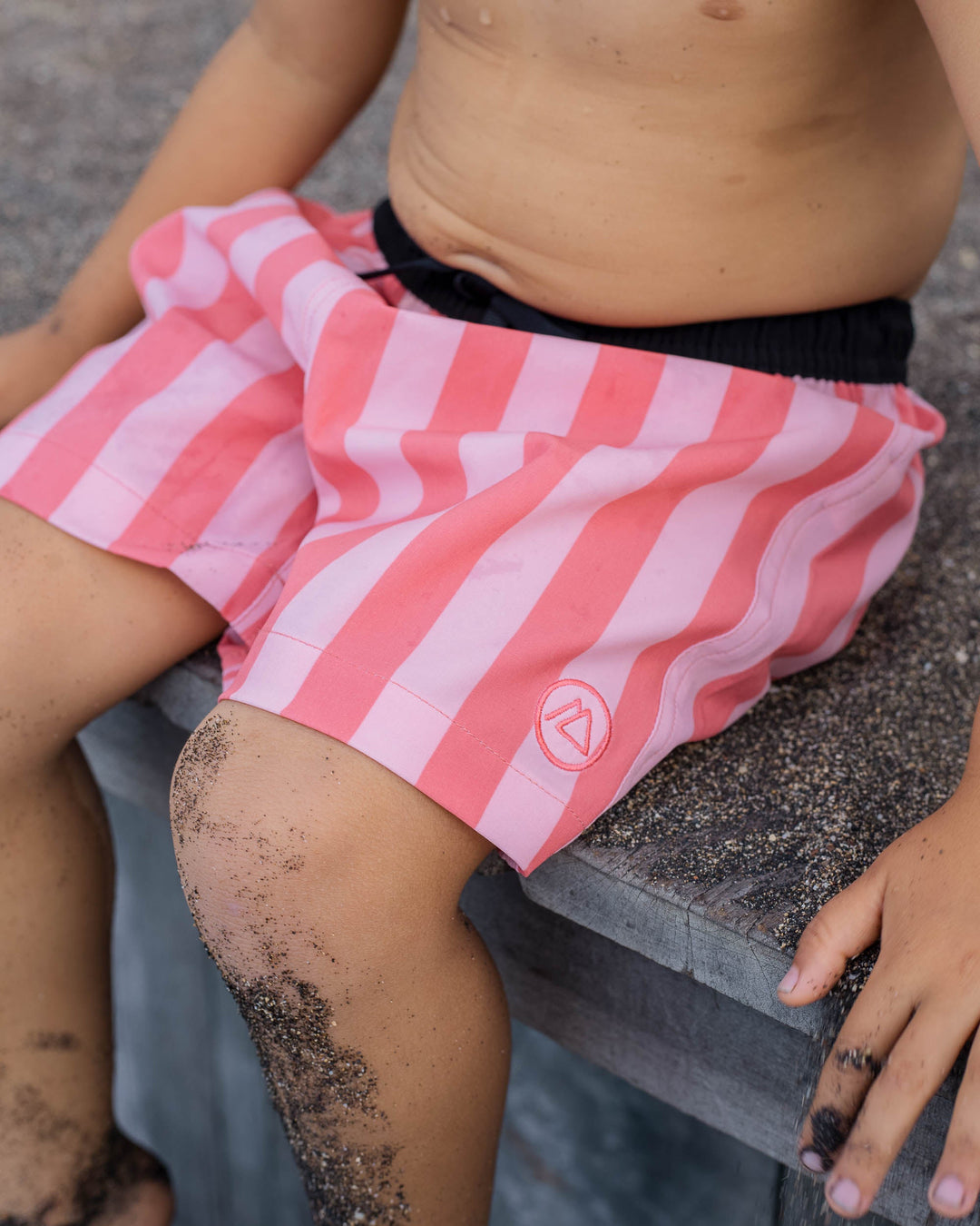 Main Design Kinder Boardshorts für Jungen Lean
