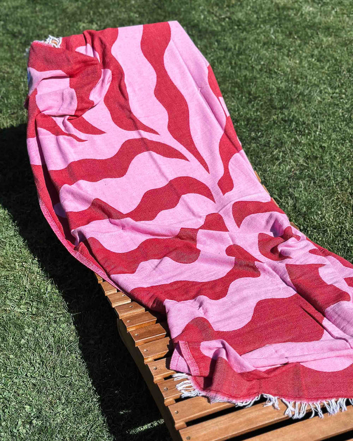 Main Design Strandtuch Coral Flow