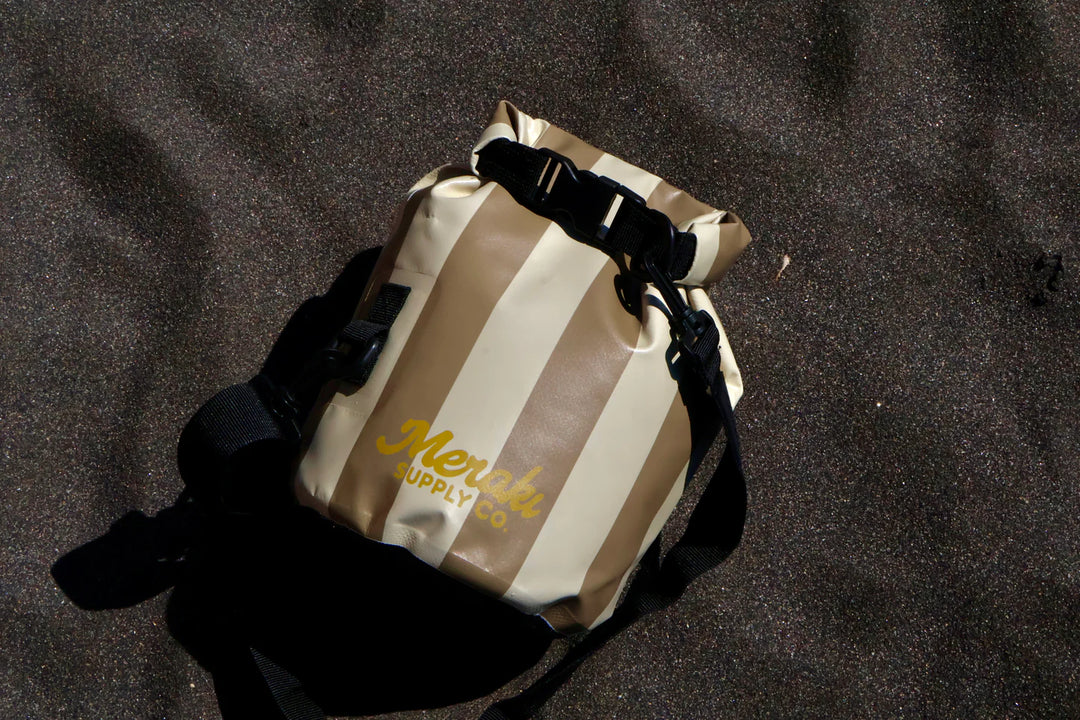 Meraki Supply Co. Dry Bag Sunburnt Surf Club