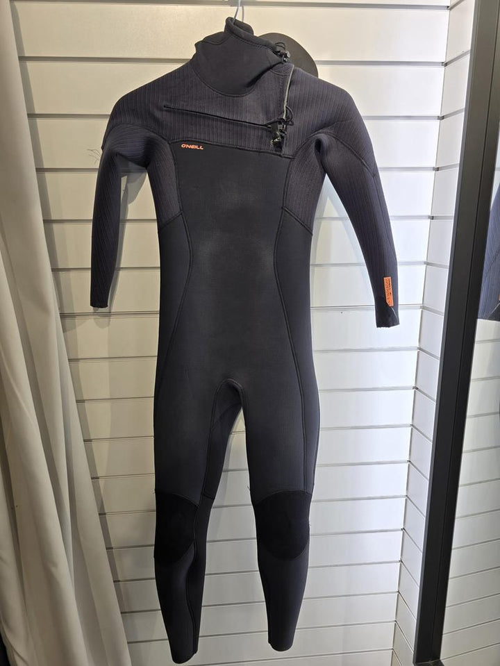 O'Neill Damen Neoprenanzug Hyperfreak 5/4+mm Chestzip- Black Grösse 6 (Miete)