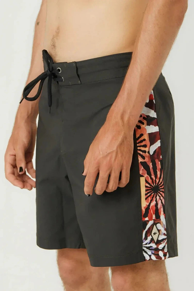 Pukas Herren Boardshort Anemona Side 18'' - dusty black