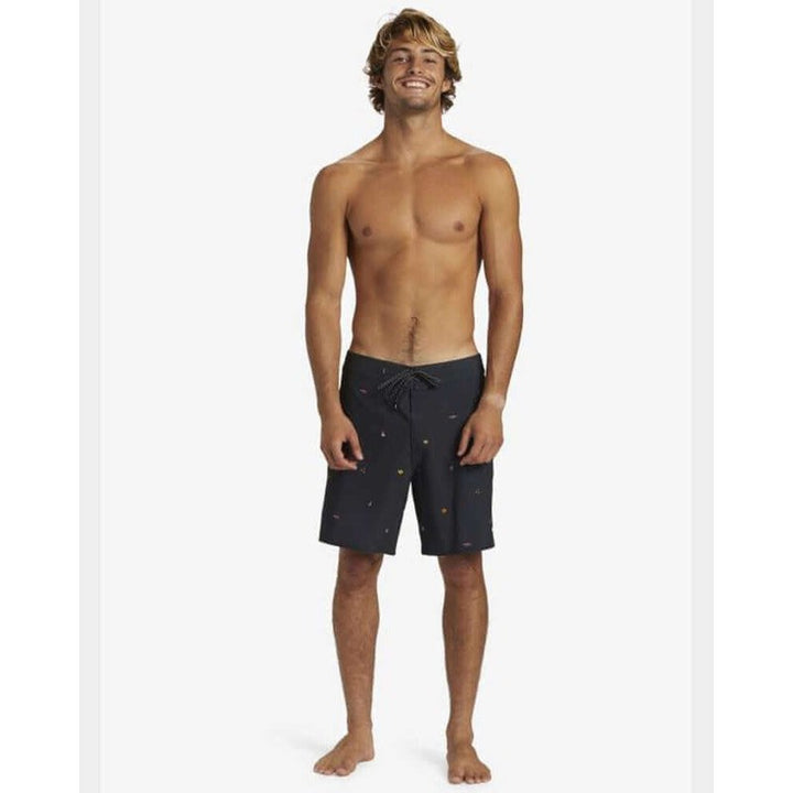 Quiksilver Herren Boardshort Surfsilk Straight Leg 18" - black