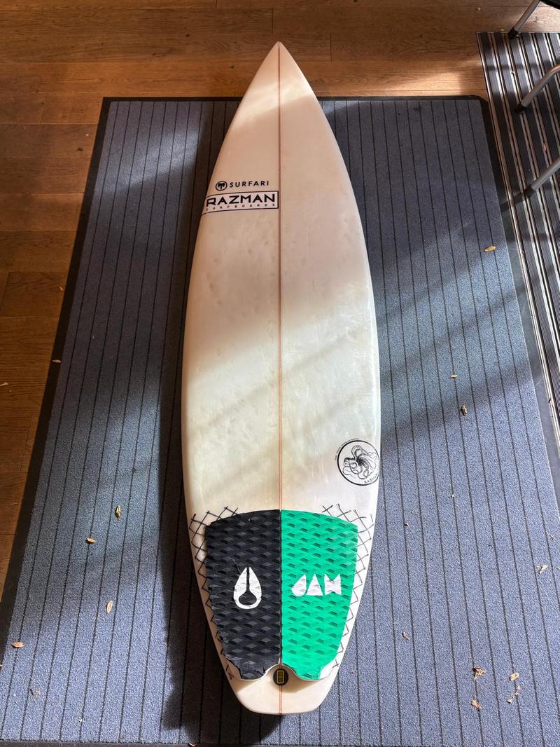 Razman Surfboards 5'11 Shortboard (Occasion)
