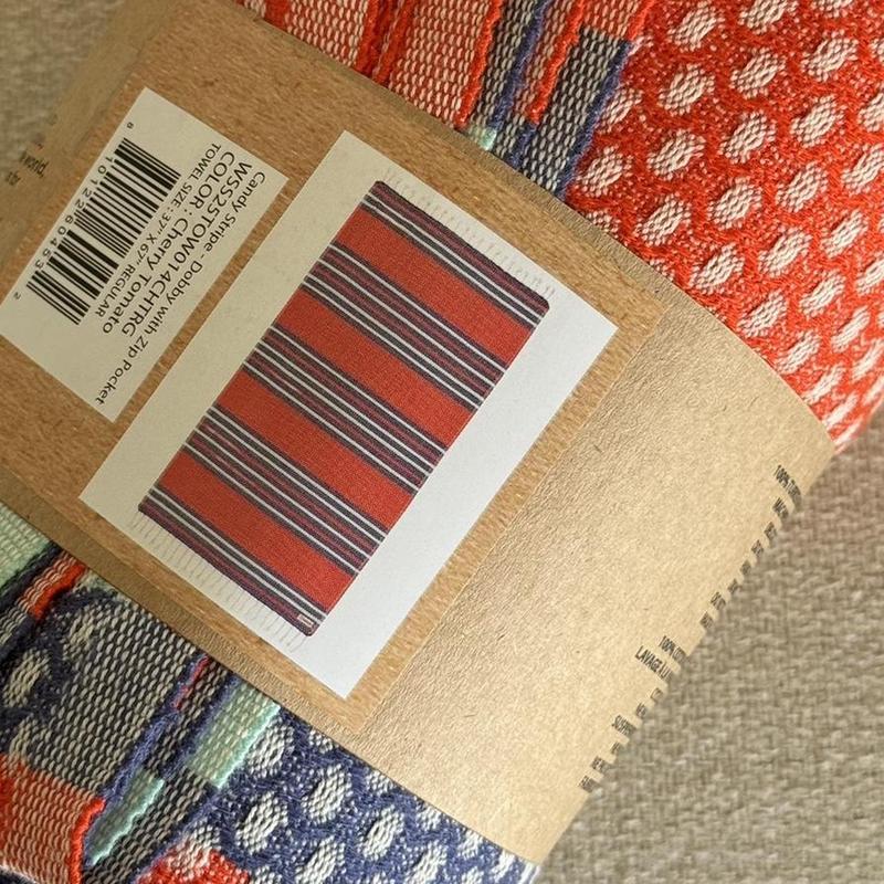 Sand Cloud Badetuch Dobby With Zip Pocket - Cherry Tomato