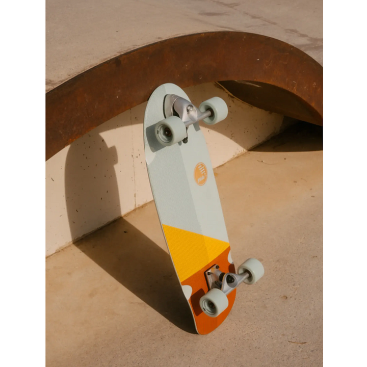 Slide Surfskate Gussie Groundswell 31" (Complete) - schwarze Räder