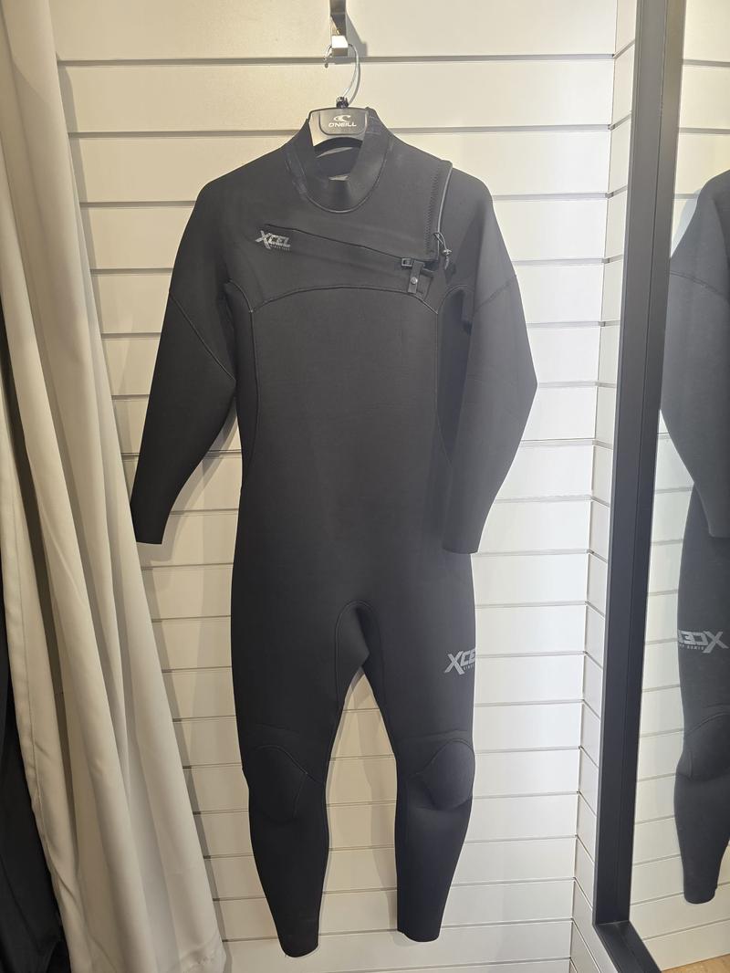 Xcel Herren Neoprenanzug Comp 4/3mm Chestzip - Black Grösse XL (Miete)